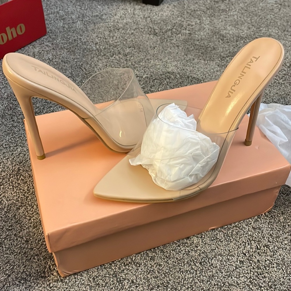 Brand new Cinderella heel